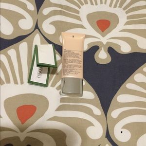 NIB Clinique moisture surge cc cream shade light